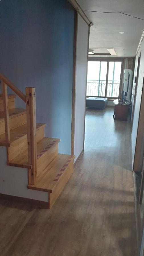 Geoje Seaside Two Floors Villa Exterior photo