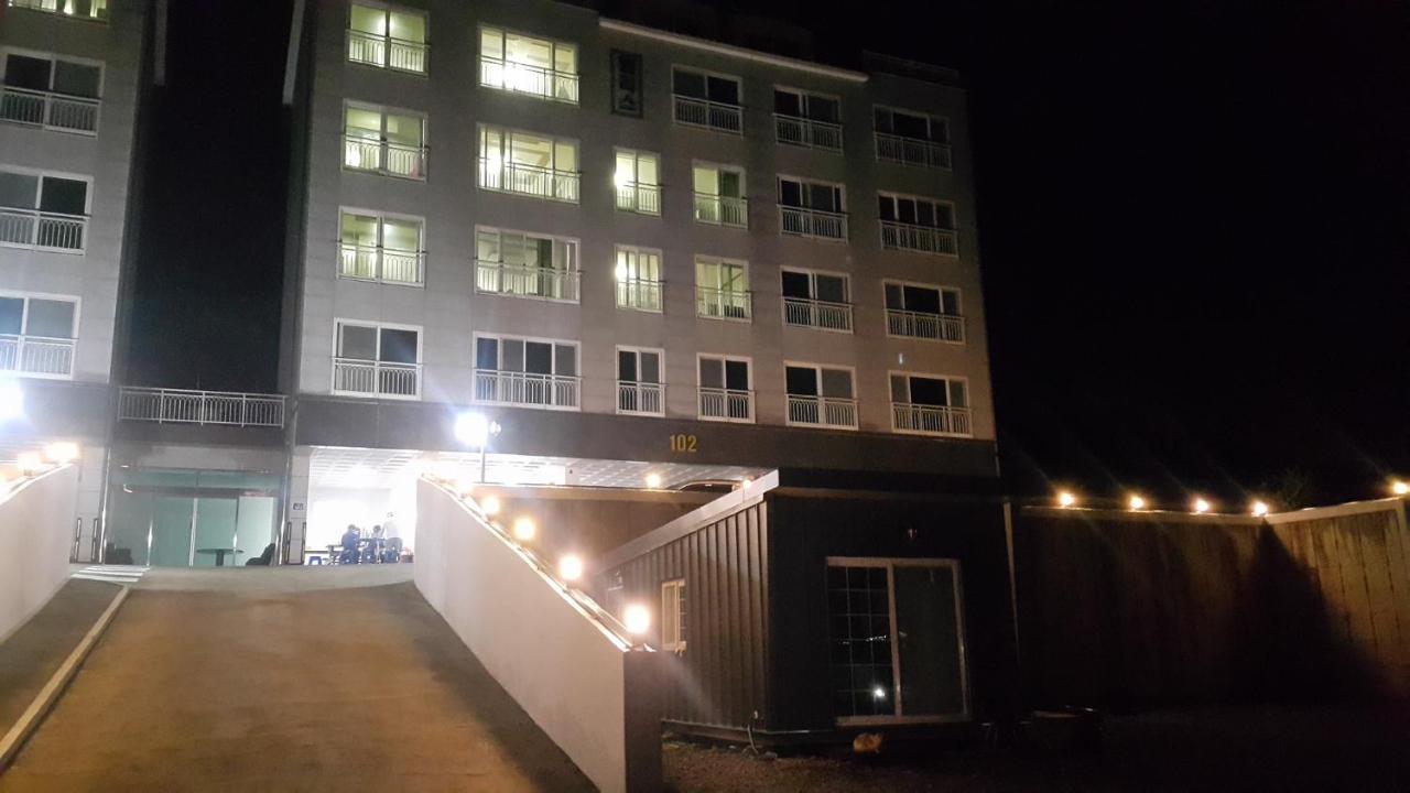 Geoje Seaside Two Floors Villa Exterior photo